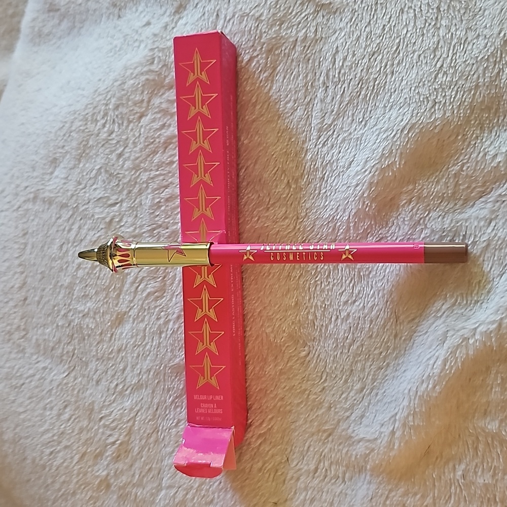 Jeffree Star liner